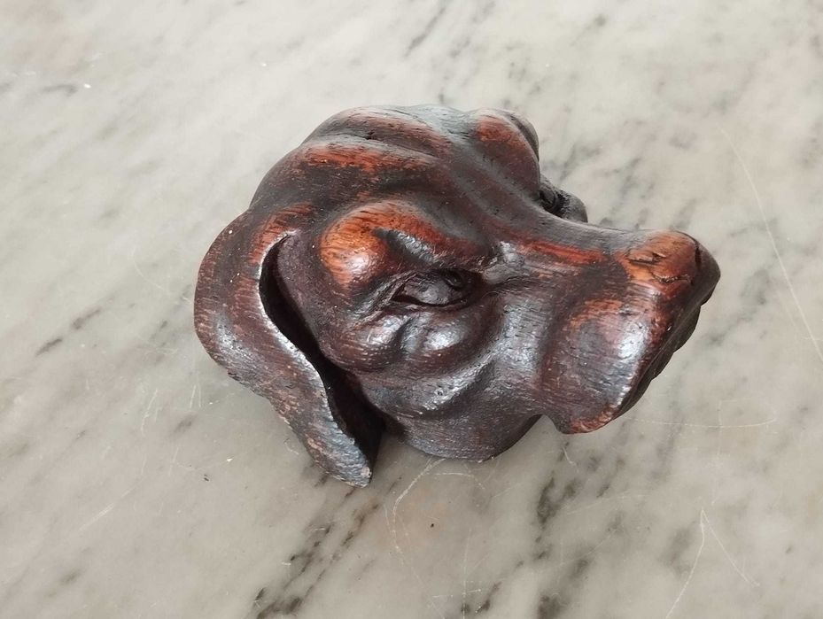 Cabeças de Animais em Madeira Esculpida