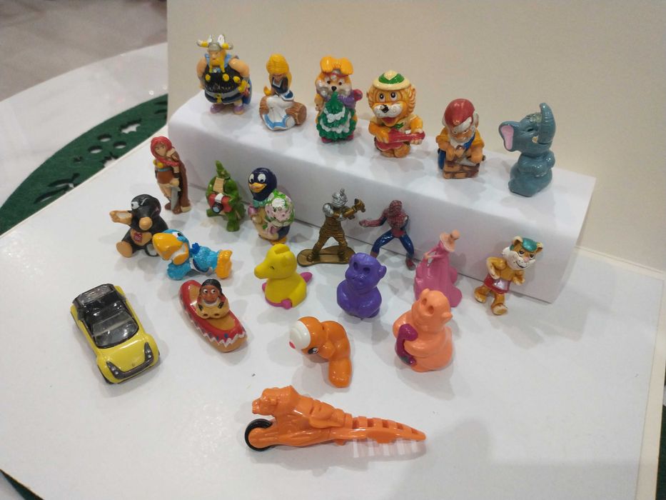 Figurki Kinder Niespodzianka 22szt