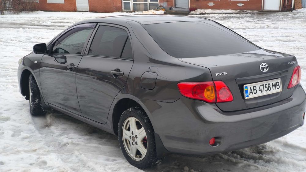 Продам королу 1.6 газ. бензин