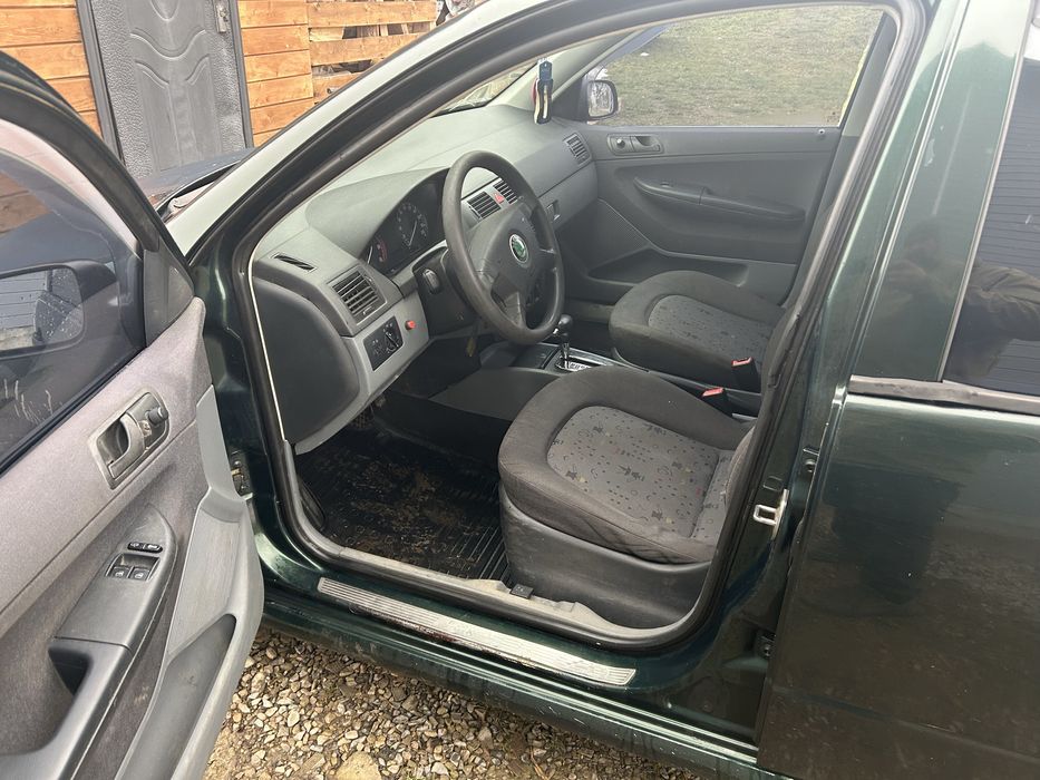 Шкода Фабія автомат