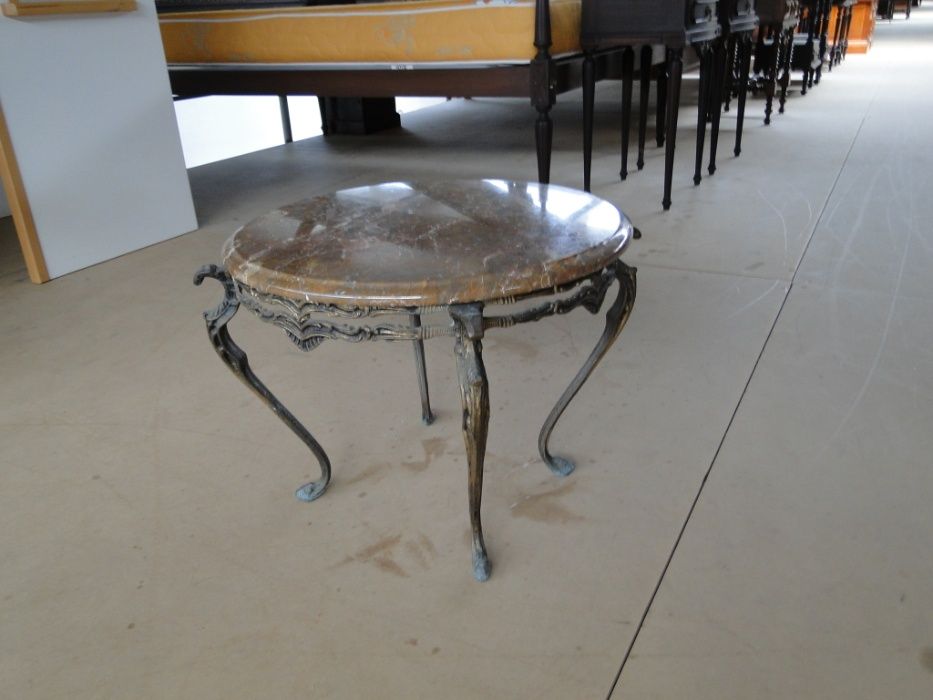 Mesa de centro em latão com tampo em pedra - óptimo estado