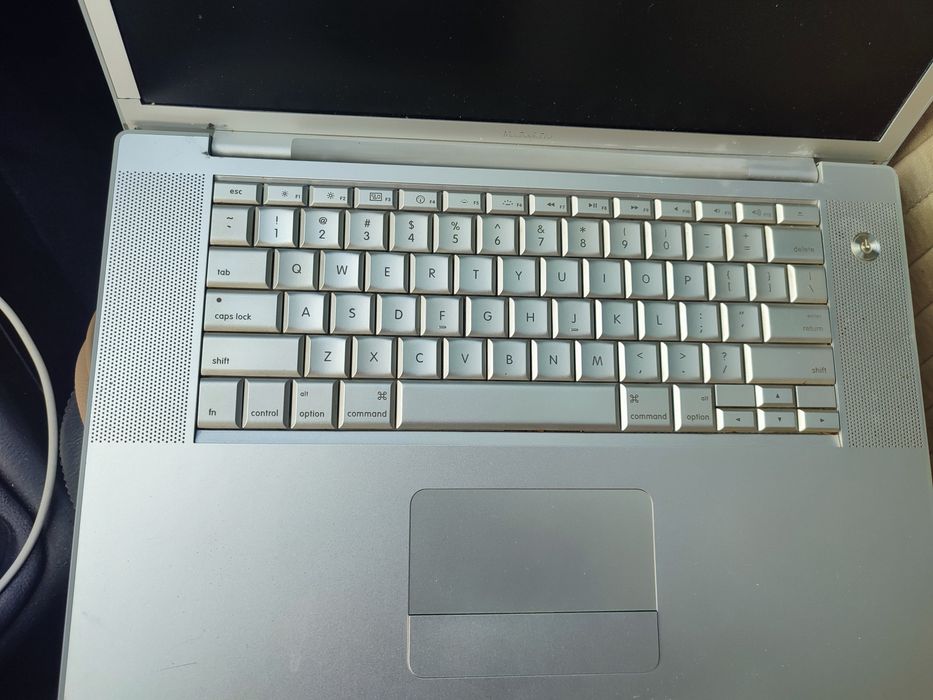 Продам MacBook 12pro