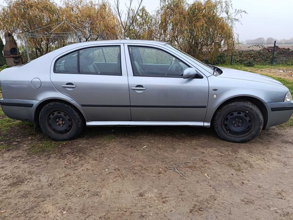 Авторозборка Шкода Октавія Тур Розборка Шрот Skoda Octavia Tyr