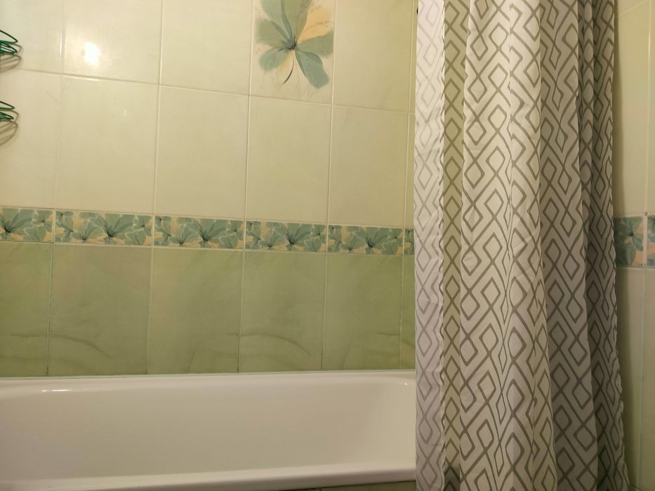 Погодинно, подобово. Квартира біля Ж/Д вокзалу. Вулиця Жилянська 76.