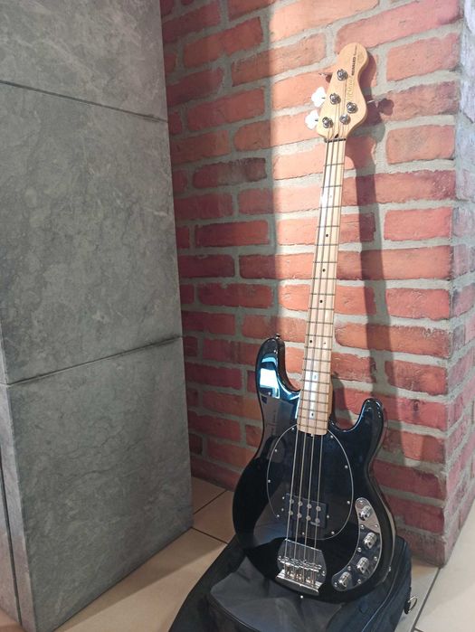 Gitara basowa Vintage V964