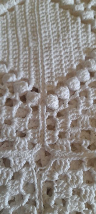 Colcha de Renda antiga. Cama de Solteiro.