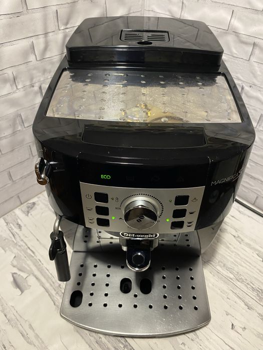 Кавомашина Delonghi Magnifica S з Німеччини