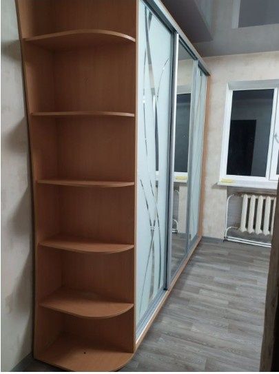 Шафа-купе  трьох дверна дзеркальна