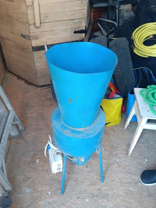 Продам соломурізку майже нова