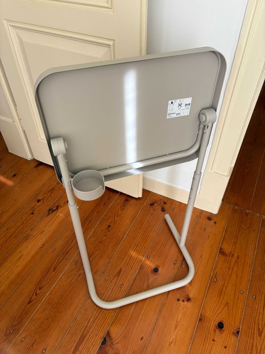 Suporte de laptop IKEA Björkåsen, na cor bege