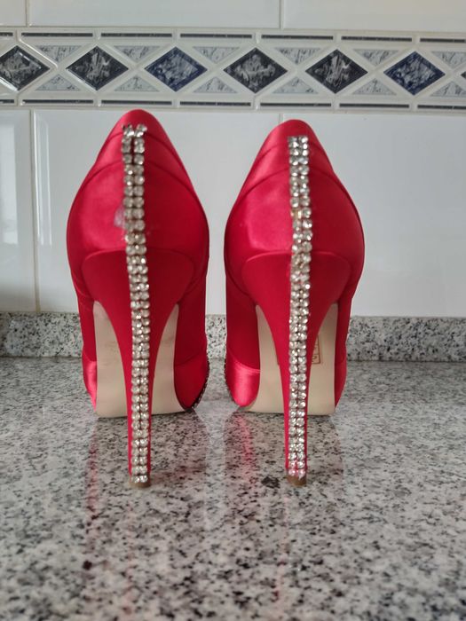 Sapatos vermelhos