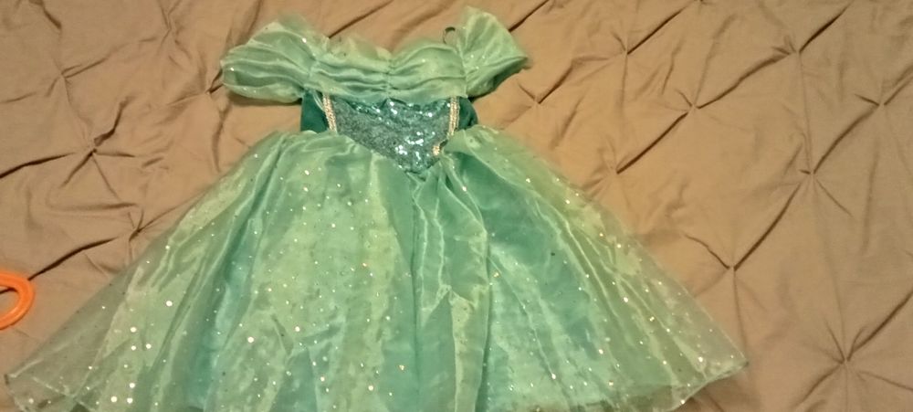 Vendo fatos carnaval / Haloween