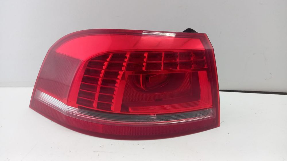 Фонарь задний левый стоп Volkswagen Passat B7 Comb 2011-2014 3AF945309