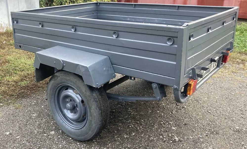 Причіп автомобільний розмір по бортах 1700 на 1240 на 300мм