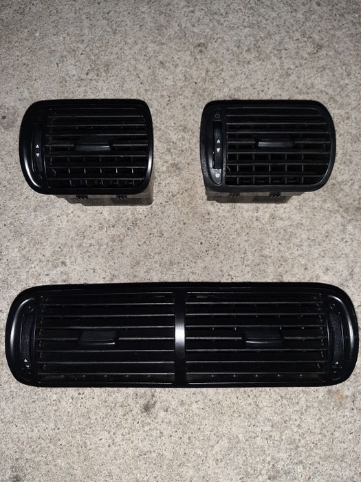 Consolas central com película fibra de carbono e difusores de ventilaç