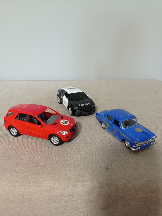 Машинки модельки . 19шт Лот