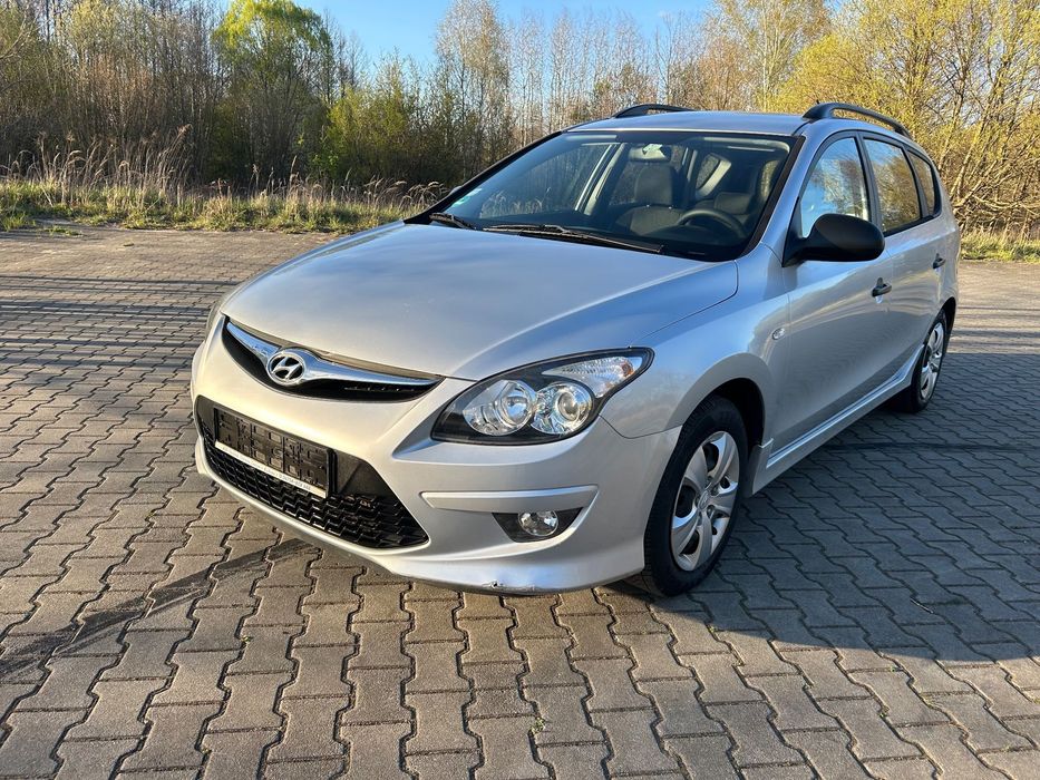 Hyundai I30 Hyundai i30cw 1.6 CRDi | 2009 | 221 tys. km | BEZ RDZY | Po opłatach |