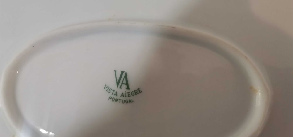 Serviço Vista Alegre–(travessa, terrina, saladeira, prato)-anos 60/70