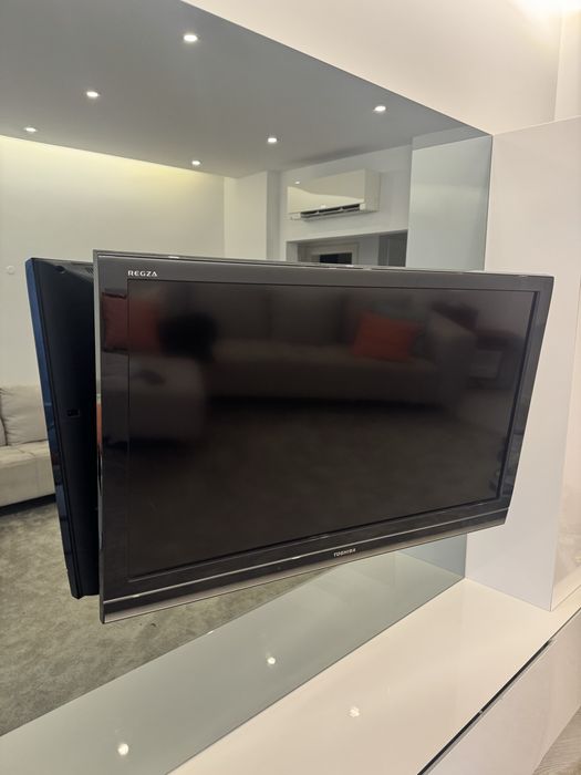 Televisão Toshiba Regza – excelente imagem – a funcionar perfeitamente