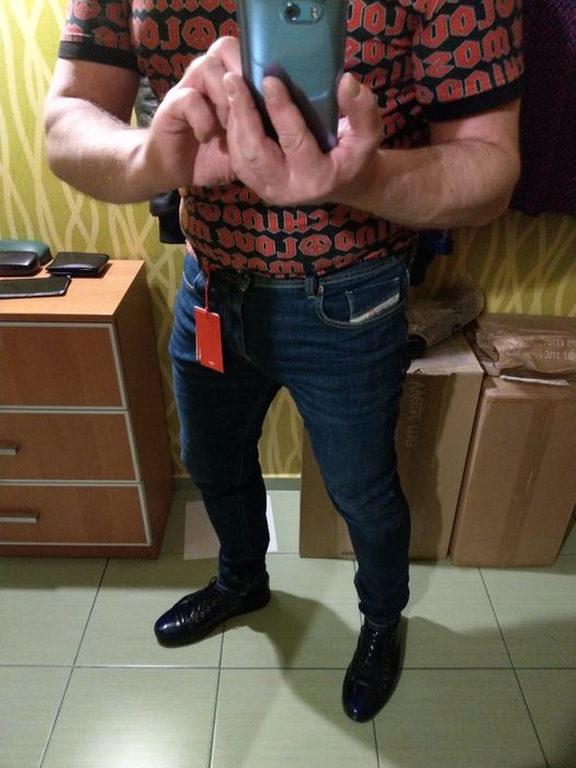 Wyprzedaż spodnie męskie Diesel.