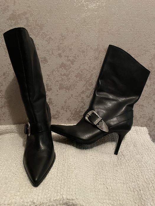 Чобітки ZARA  36 р нові
