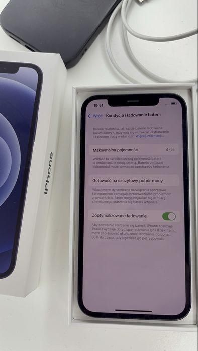 iPhone 12 64 GB – czarny (Midnight)