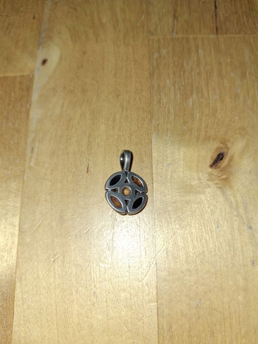 Zawieszka z bursztynem