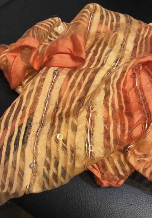 Apaszka-chusta z frędzlami