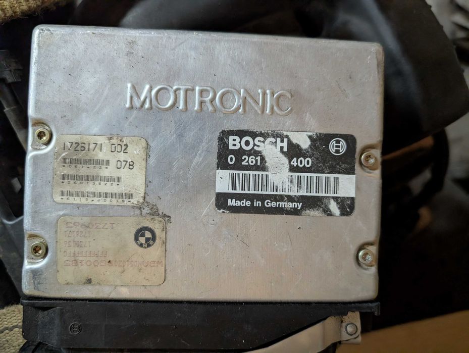 Блок управління двигуном DME 400 (ЕБУ) BMW M50B25