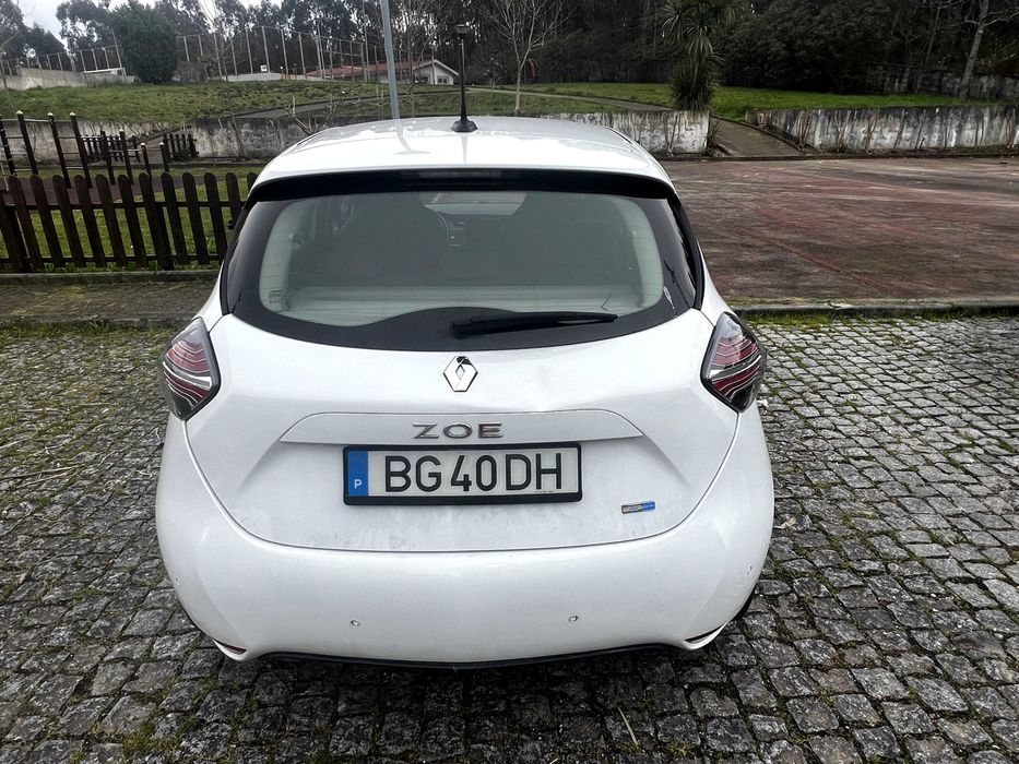 Renault Zoe (52 kWh e Bateria Própria) — IVA Dedutível