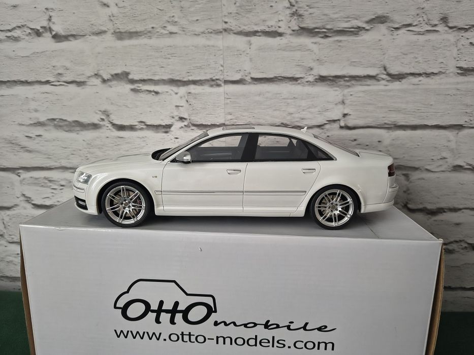 Audi S8 D3 Otto 1:18