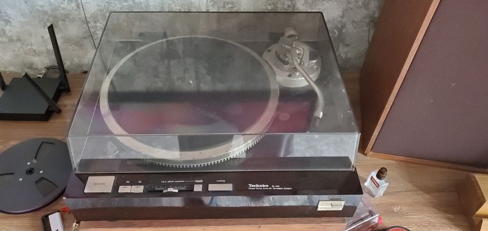 Програвач вінілу Technics SL-M2