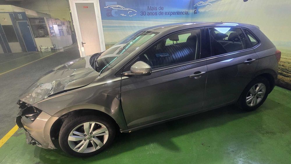 Volkswagen Polo 1.0 TSI CAIXA AUTOMÁTICA - Salvado