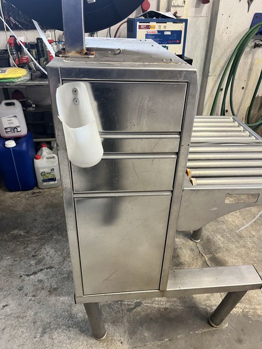Maquina cintar caixas inox