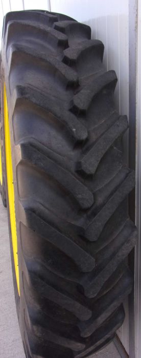 koła wąskie międzyrzędowe  14,9 x 34 i 14,9 x 46 John Deere 1,8 m