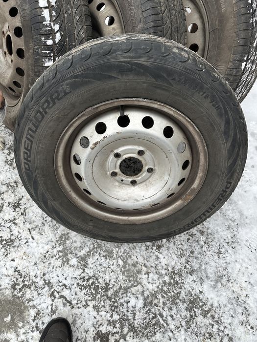 Шини з дисками Рено Трафік 215/65/r16