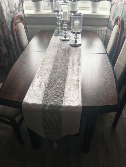 Stół Plus 6 krzeseł