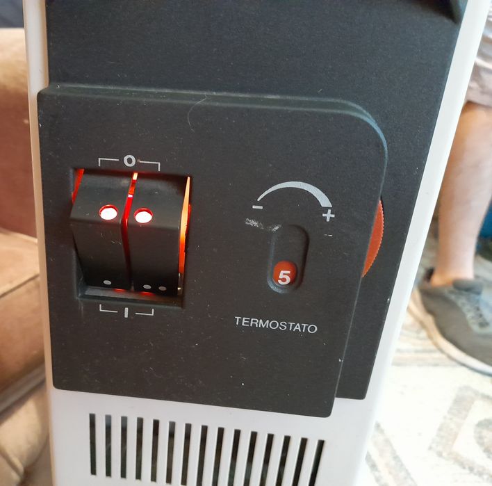 Aquecedor a óleo com rodas - usado