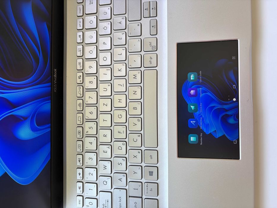 ASUS VivoBook S15 / X532FLC Laptop