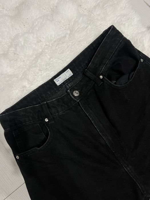 Чорні мом-джинси mom jeans bershka