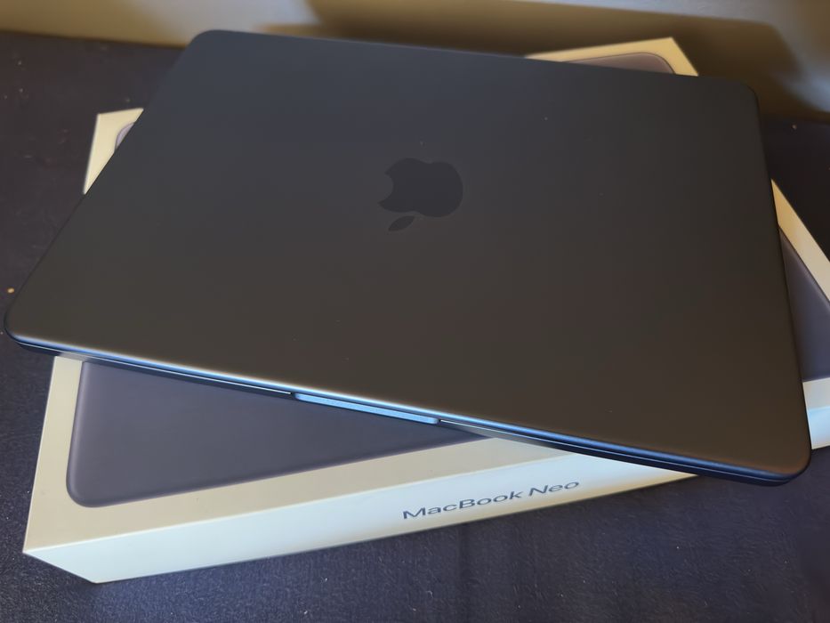 Macbook Neo Indygo 8/512 Touch Id