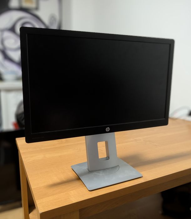 HP EliteDisplay E23 cale
