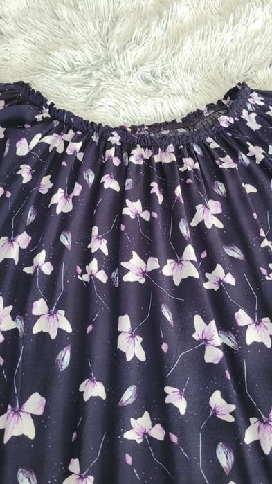 Piękna bluzka hiszpanka rozm. 46