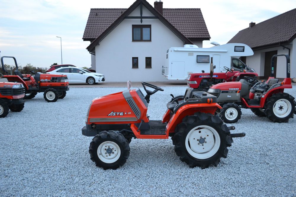 Traktorek japoński mini traktor Iseki Kubota
