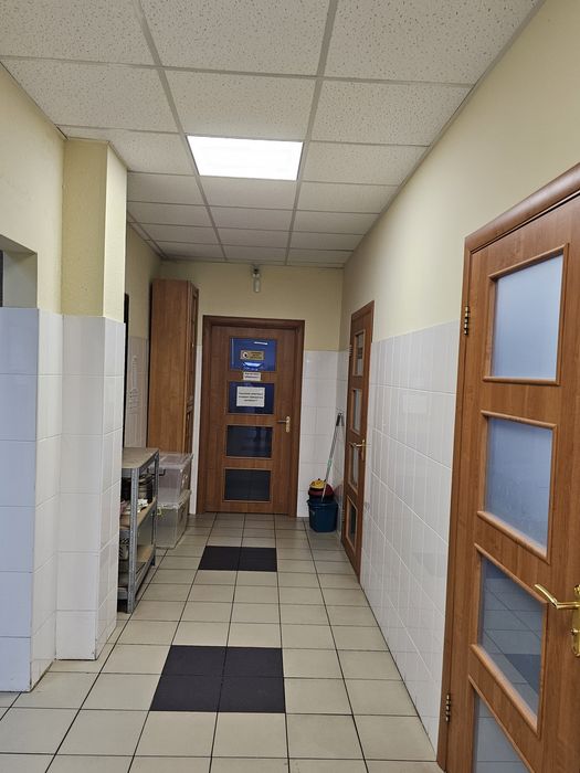 Сдаётся помещение 380 кв.м под клинику, салон по ул. Радужной (Перова)