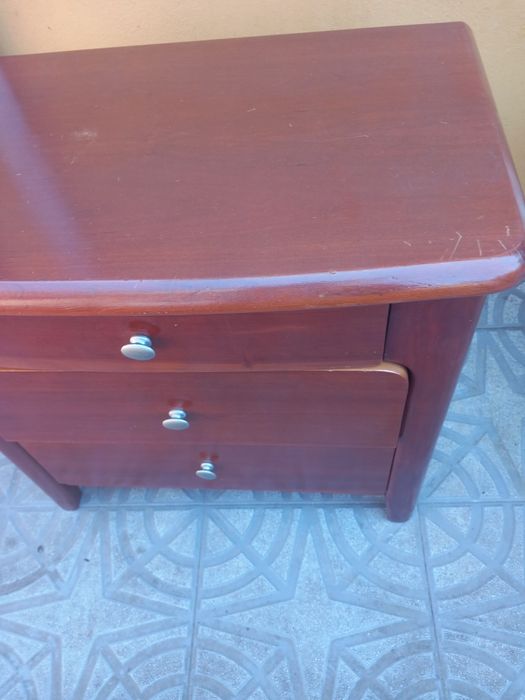 2 mesinhas de cabeceiras