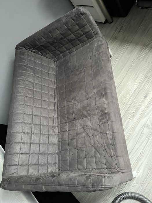 Sprzedam kanapę szarą