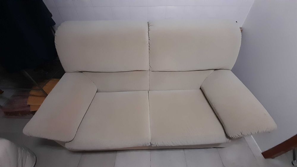 Sofá de sala  de dois lugares