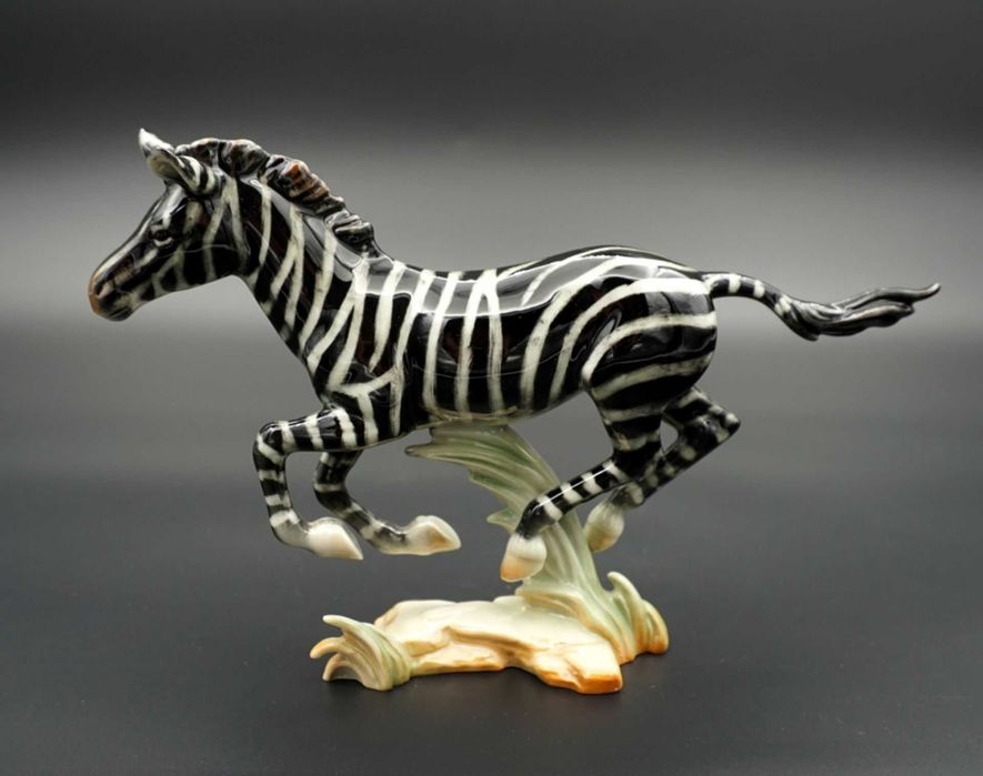 Фарфоровая статуэтка "Зебра" Goebel Германия