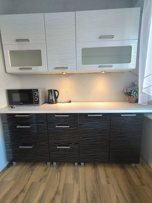 Meble kuchenne biało-czarne Megan